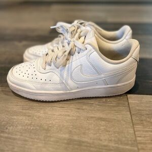 Nike Court Vision - White